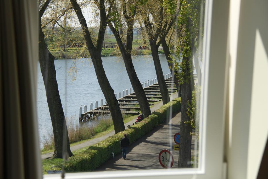 Hotel Sanders De Paauw Sluis Exterior photo